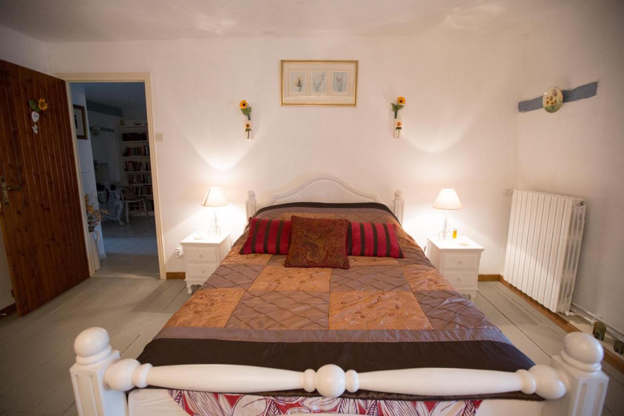 La Maison Des Fleurs Montembœuf Dış mekan fotoğraf