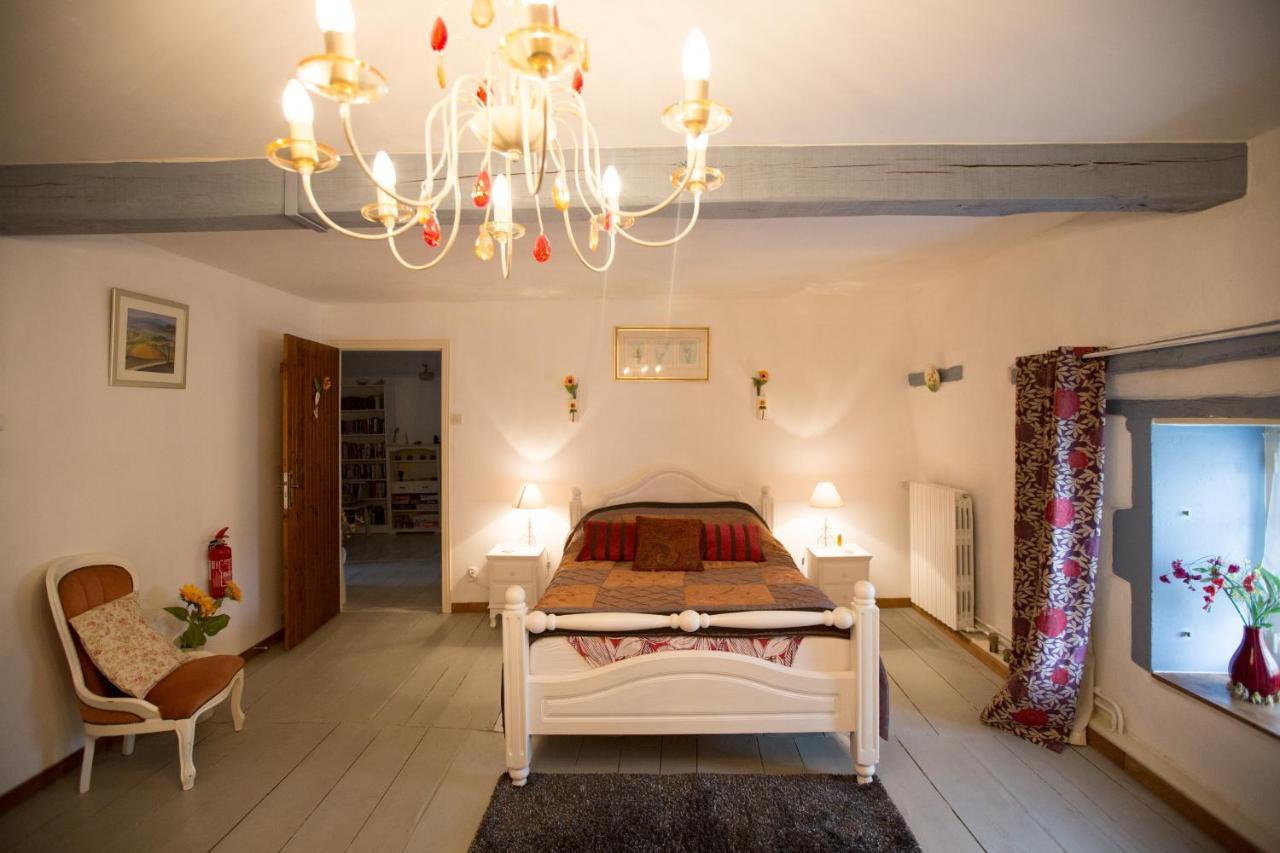 La Maison Des Fleurs Montembœuf Dış mekan fotoğraf