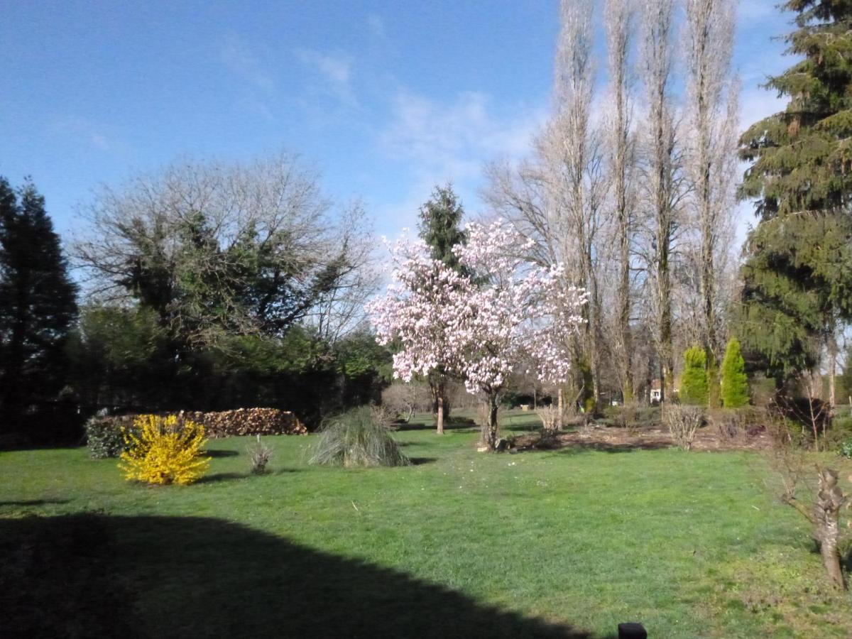 La Maison Des Fleurs Montembœuf Dış mekan fotoğraf